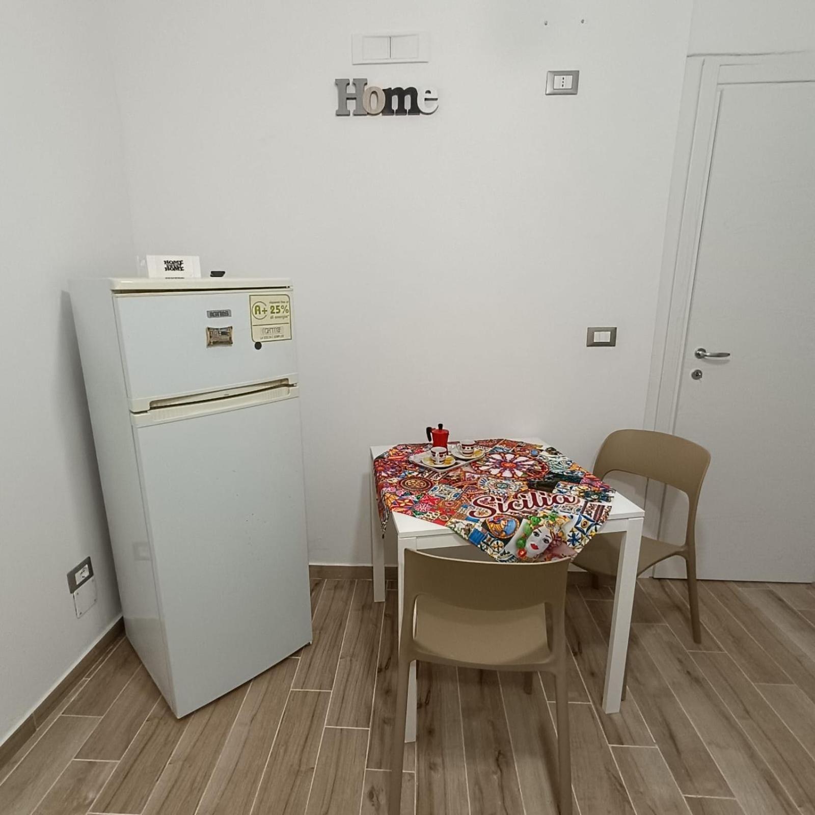 Casa Alla Stazione Palermo Esterno foto